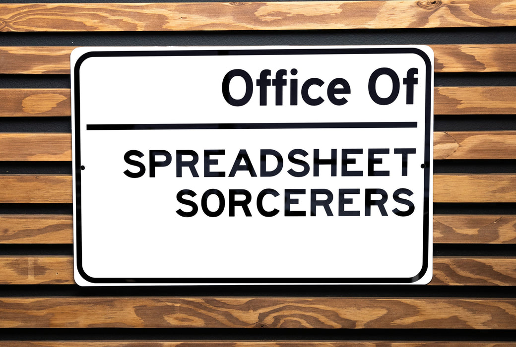 a sign on a wooden bench that says office 01