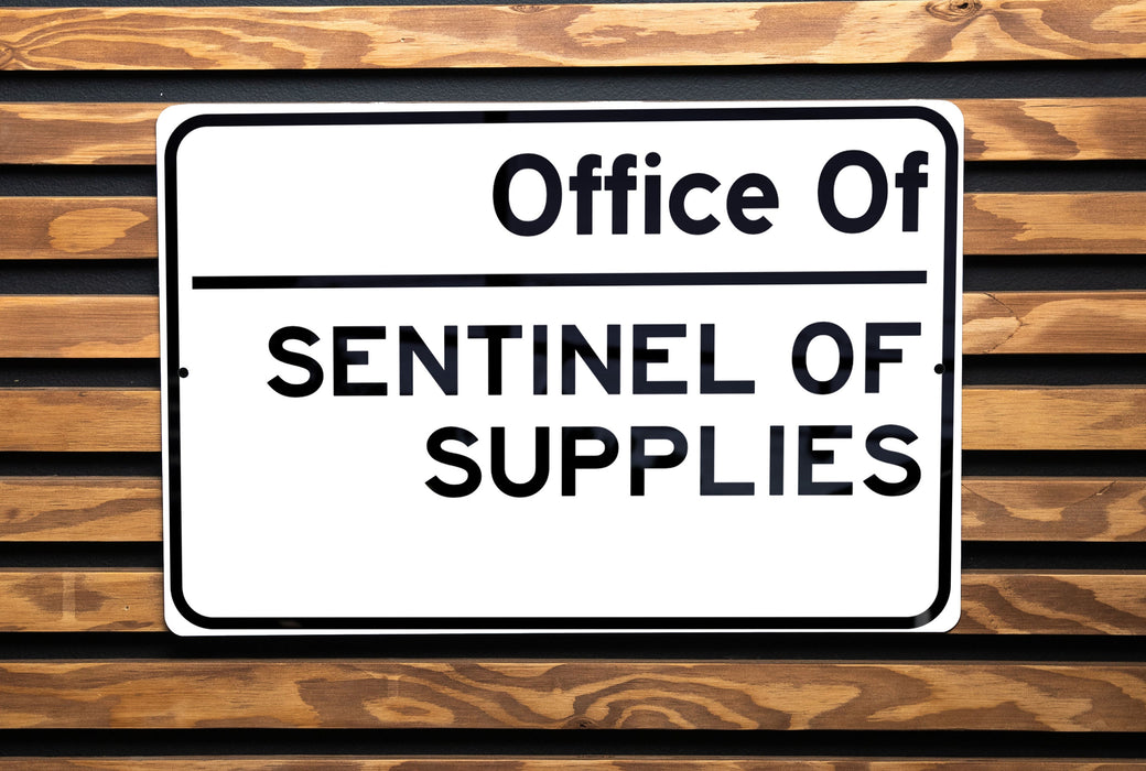 a street sign on a wooden bench that reads, streets, internet of office