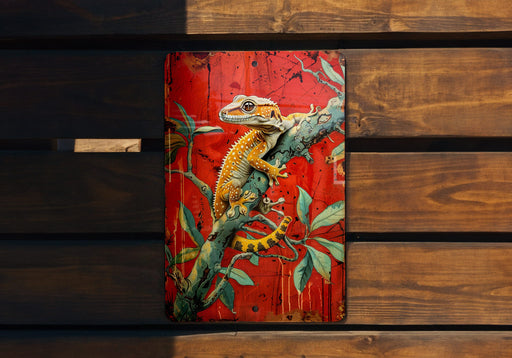 a painting of a lizard on a wooden wall
