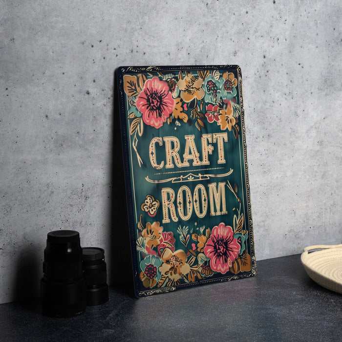 a sign that reads craft room on it