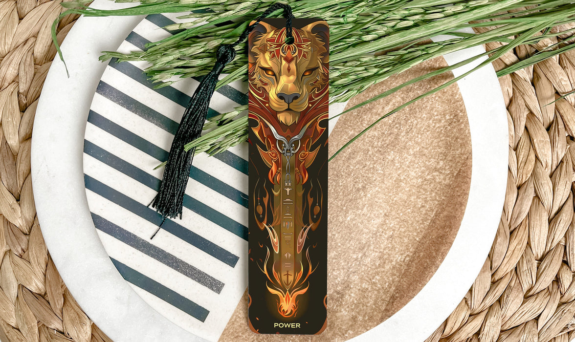 a picture of a bookmark on a plate