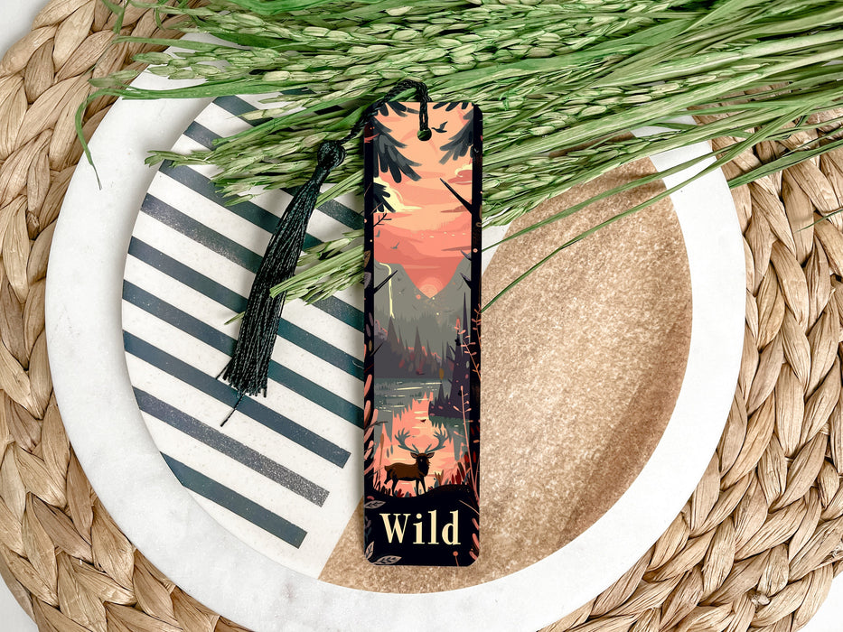 a picture of a bookmark on a plate