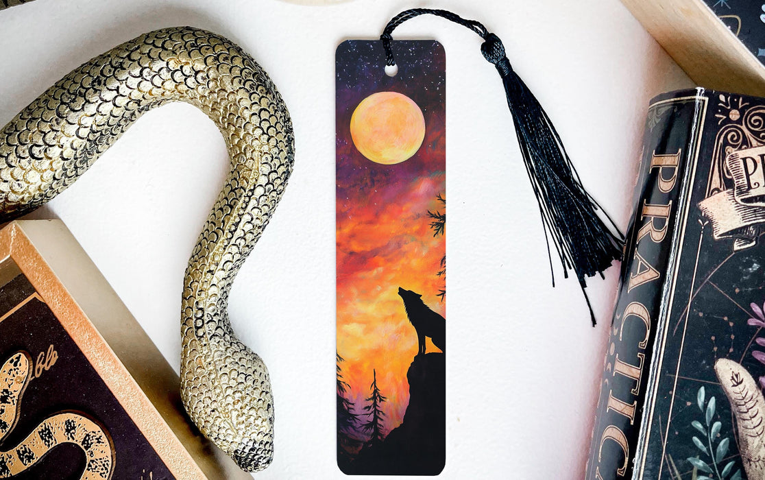 a bookmark with a picture of a wolf on it
