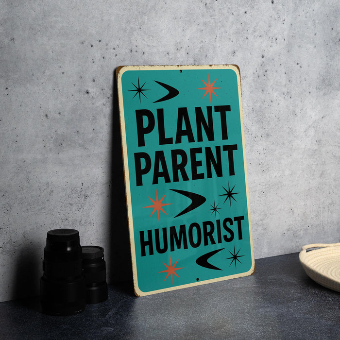 a sign that is sitting on a table