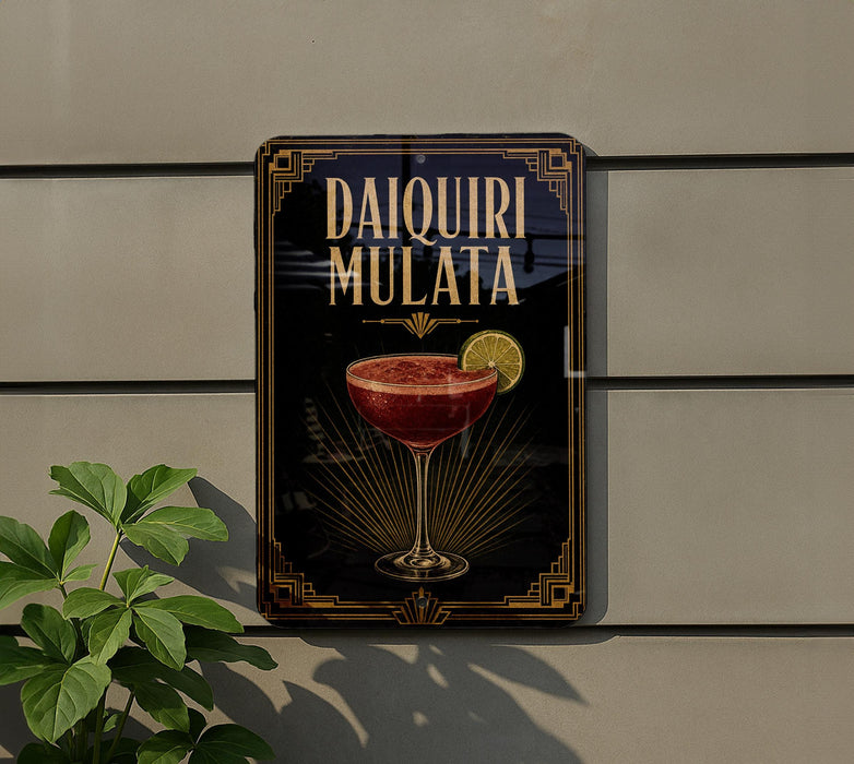 a decorative sign with the text "DAIQUIR MULATA" and an illustration of a cocktail glass with a lemon slice.